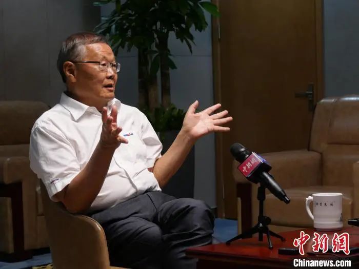 媒体聚焦 | 中新社专访——山河智能创始人何清华：向着太阳奔跑的筑梦人