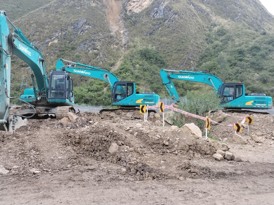 挑战世界第二高山脉！山河智能装备助力秘鲁安第斯国家公路项目建设