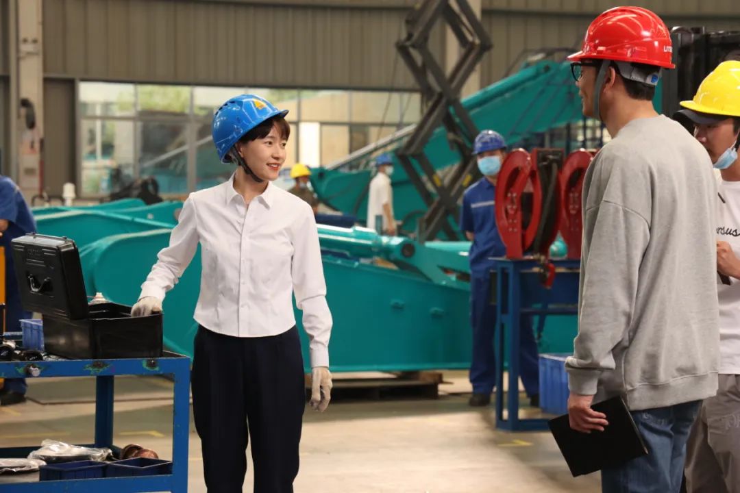 图集 | 坐等开播！山河智能协拍电视剧《重中之重》杀青