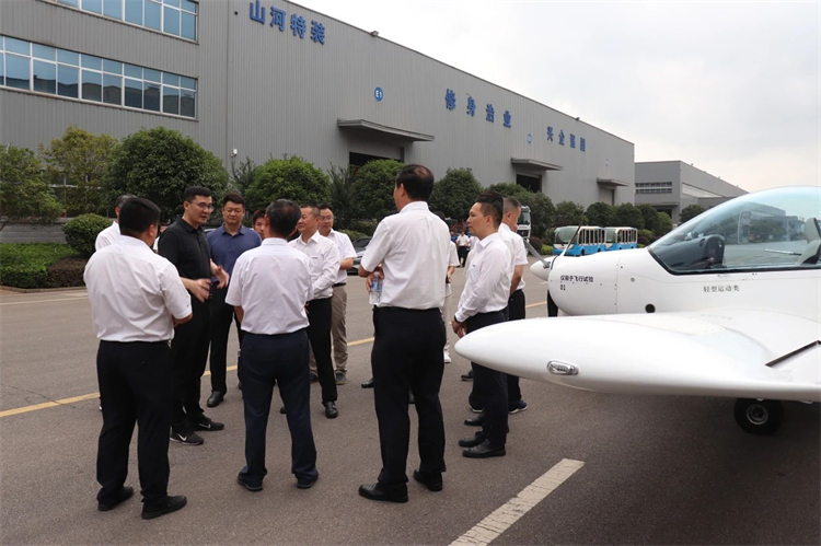 国家应急管理部救援协调和预案管理局副局长颜彬一行调研山河智能
