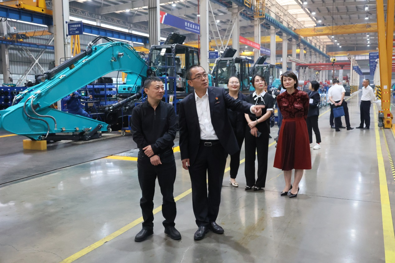 国家税务总局征管和科技发展司调研山河智能