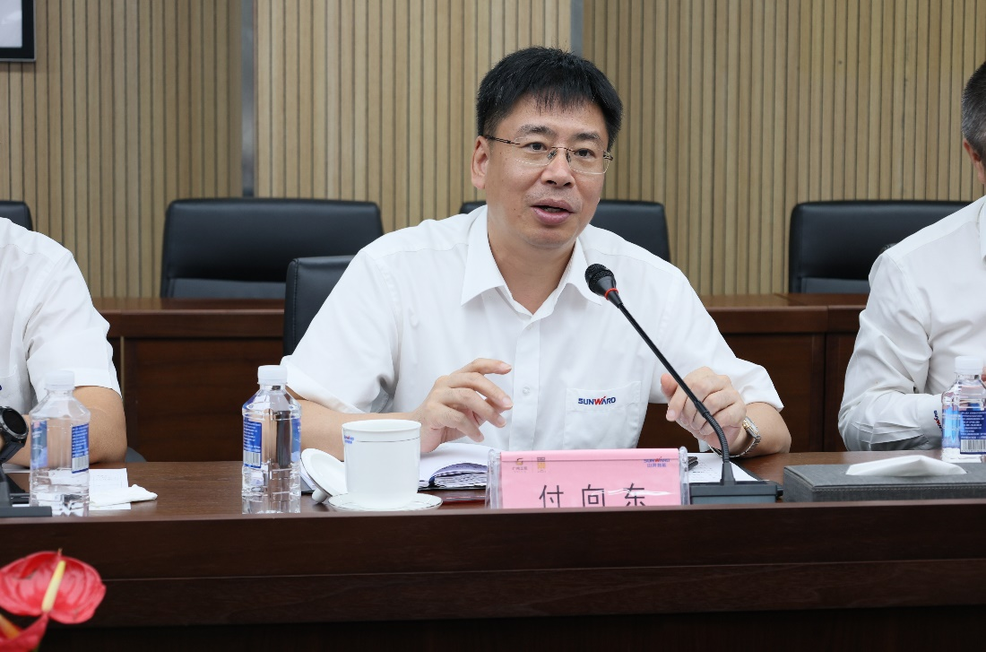 山河智能与易普力签署框架合作协议