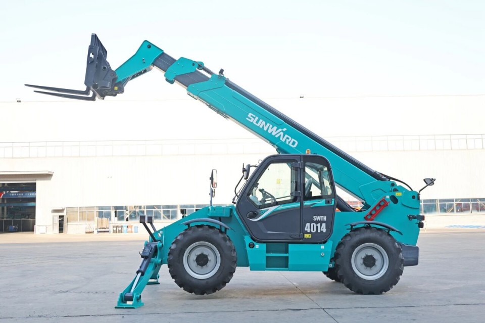 高端机型“双箭齐发”！山河智能两款伸缩臂叉装车成功下线